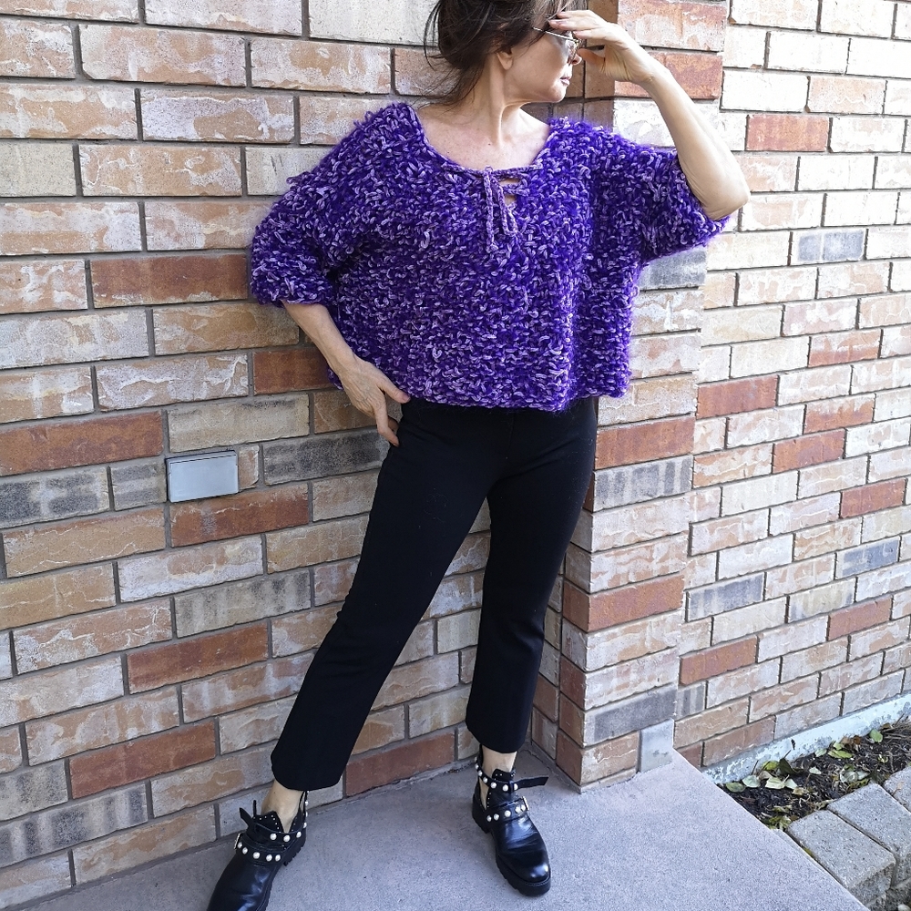 Cropped knitted sweater